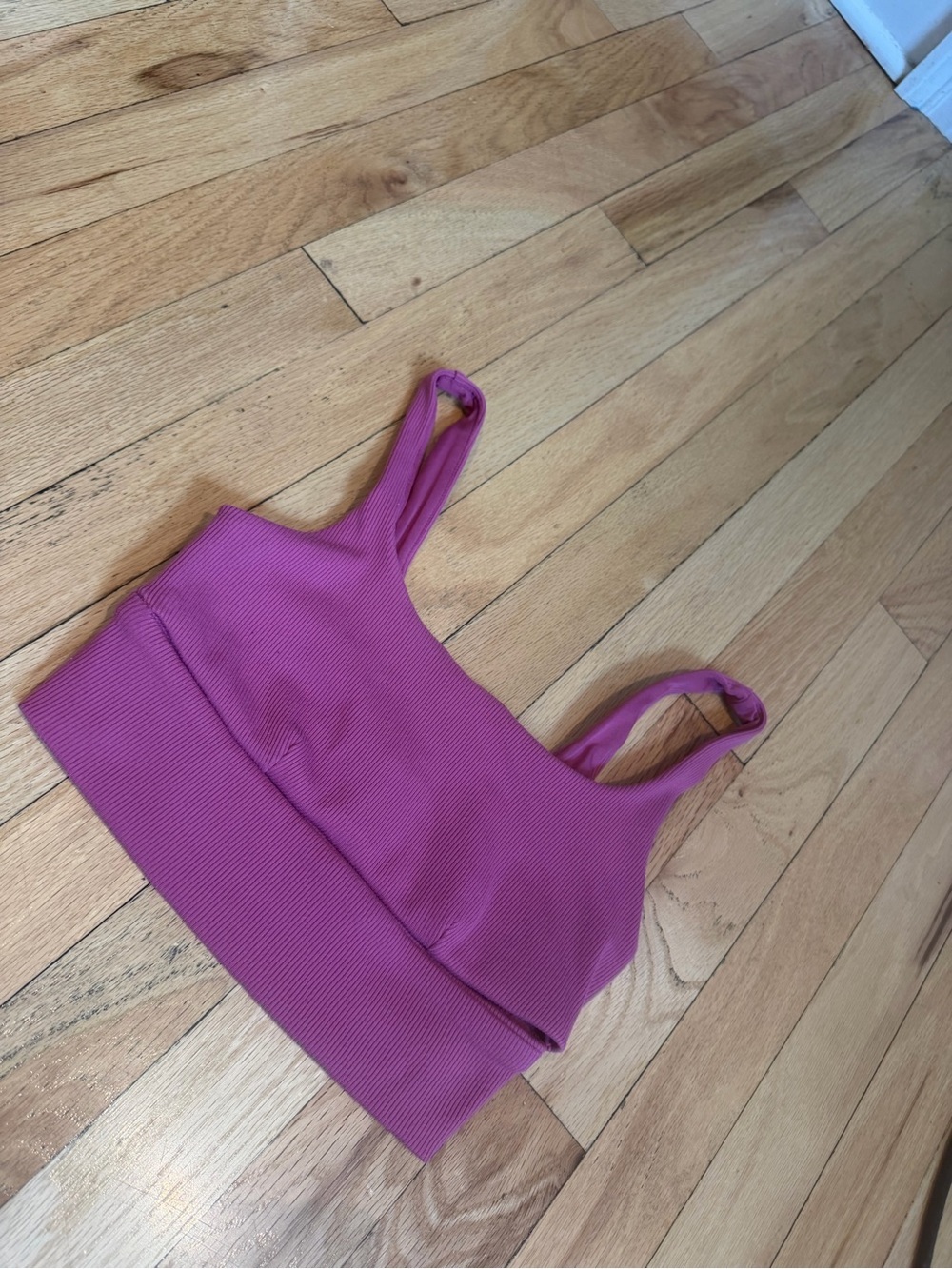 ALO Yoga Slit Bra - Picture 4 of 8